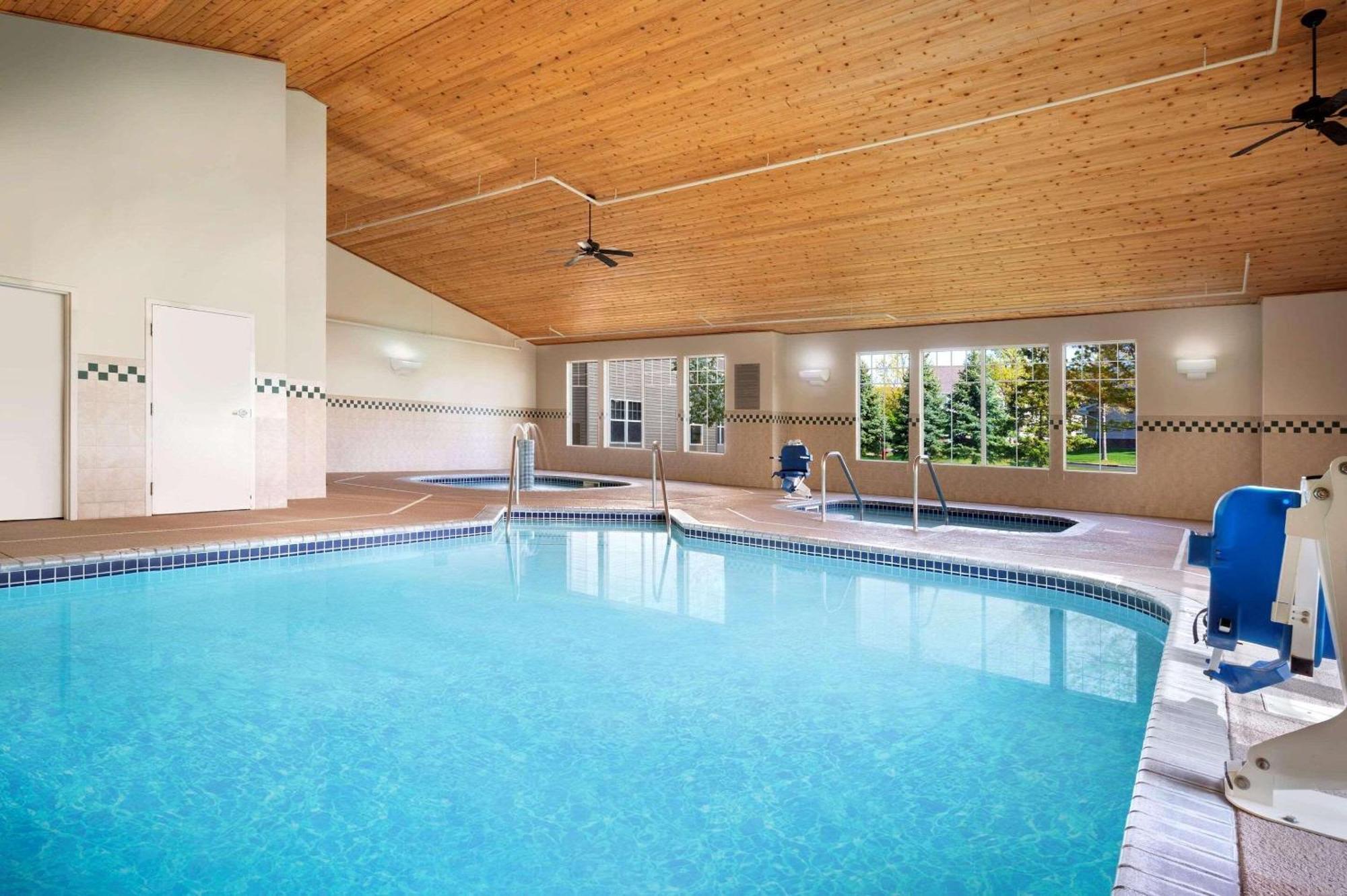 Country Inn & Suites By Radisson Albertville Near Outlet Mall Exteriér fotografie