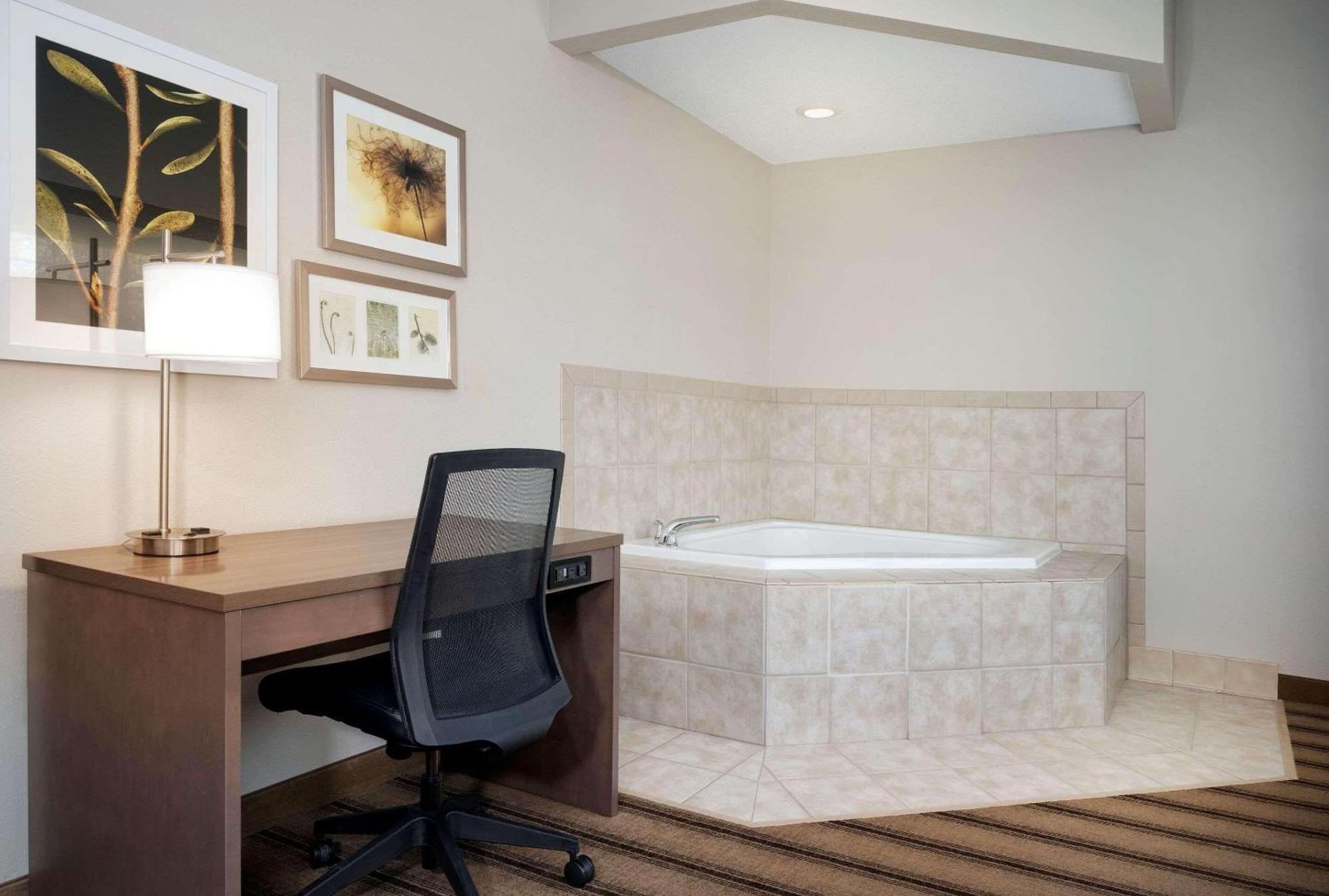 Country Inn & Suites By Radisson Albertville Near Outlet Mall Exteriér fotografie